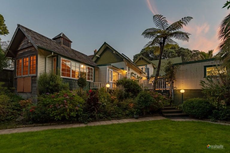 Photo of property in 7 Hinau Street, Woburn, Lower Hutt, 5010