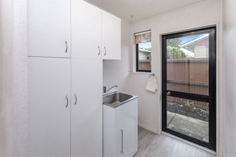 Photo of property in 2/3 Apollo Place, Papanui, Christchurch, 8052
