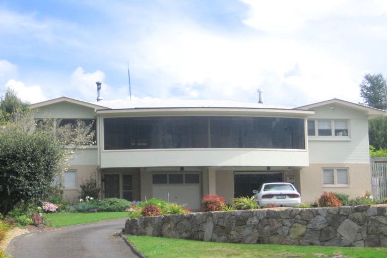 Photo of property in 28 Matipo Avenue, Pomare, Rotorua, 3015