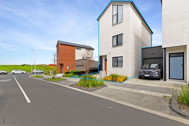 Photo of property in 4 Peihana Road, Hobsonville, Auckland, 0616