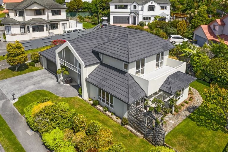 Photo of property in 9 Lanyon Place, Whitby, Porirua, 5024