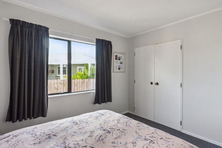 Photo of property in 5 Palmer Court, Paraparaumu, 5032