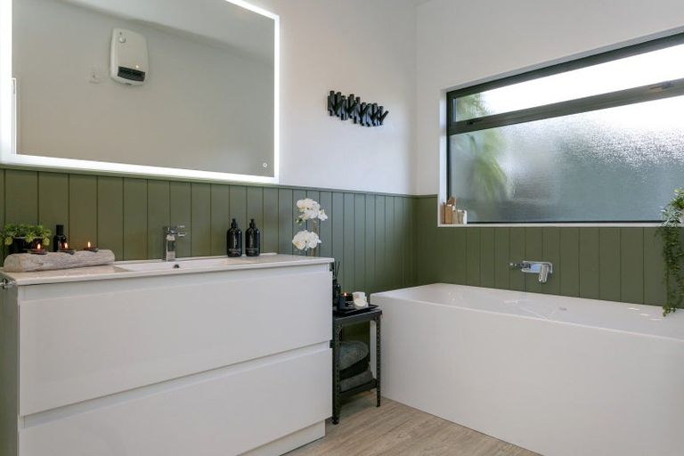 Photo of property in 2/17 Rhodes Fall, Rangatira Park, Taupo, 3330