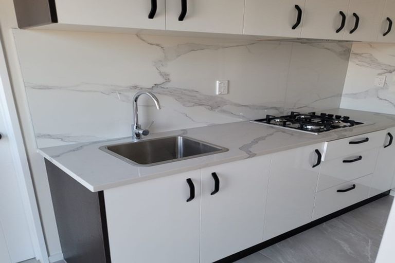 Photo of property in 42a Donegal Park Drive, Flat Bush, Auckland, 2019