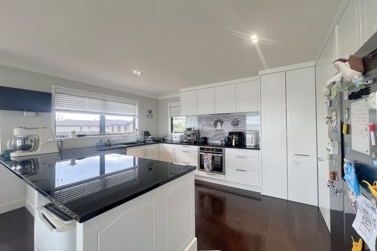 Photo of property in 2 Bucklands Beach Road, Bucklands Beach, Auckland, 2012