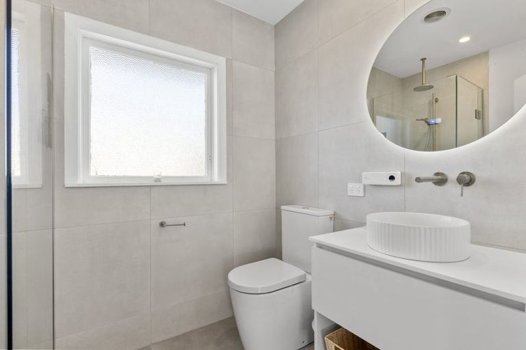 Photo of property in 16b Grassways Avenue, Pakuranga, Auckland, 2010