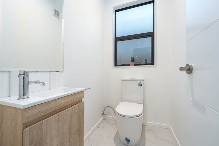Photo of property in 107b Rathgar Road, Henderson, Auckland, 0610