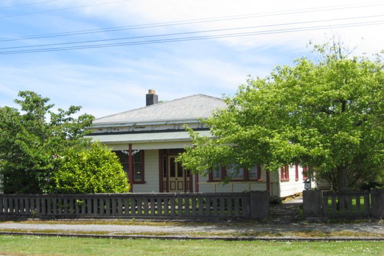 Photo of property in 182 Queen Street, Westport, 7825