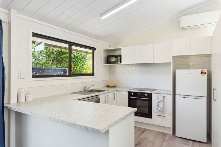 Photo of property in 46 Hollis Road, Paraparaumu Beach, Paraparaumu, 5032