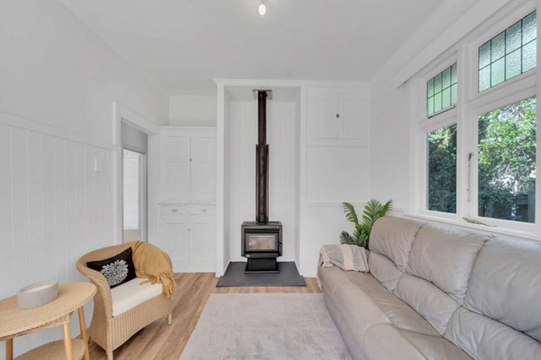 Photo of property in 16 Greta Street, South Hill, Oamaru, 9400