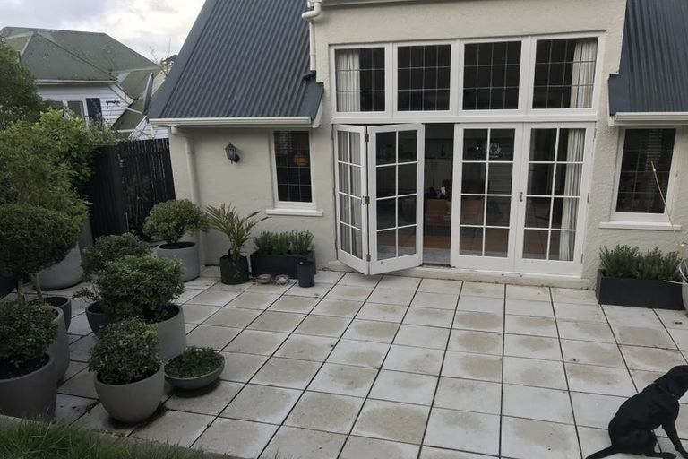 Photo of property in 9a Homewood Crescent, Karori, Wellington, 6012