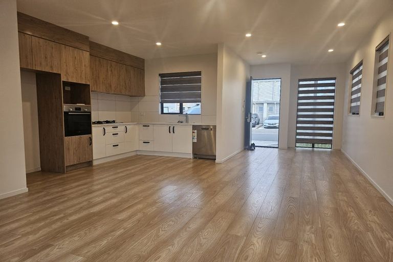Photo of property in 85 Hutchinsons Road, Bucklands Beach, Auckland, 2014