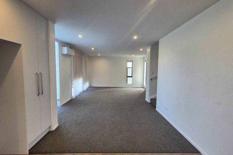 Photo of property in 16 Cessna Crescent, Mangere, Auckland, 2022