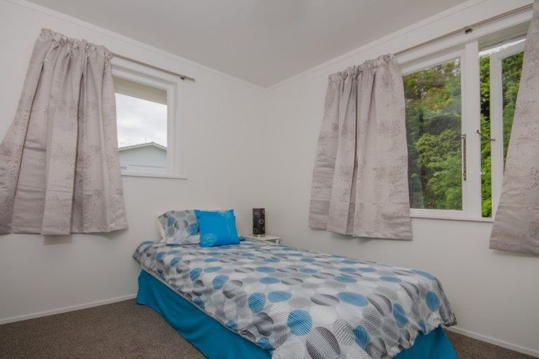 Photo of property in 12 Crampton Place, Manurewa, Auckland, 2102