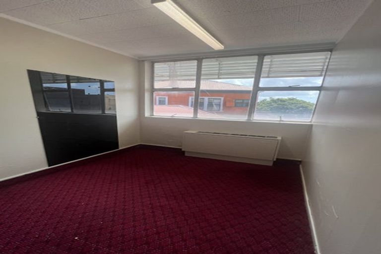 Photo of property in 346a Great South Road, Opaheke, Papakura, 2113