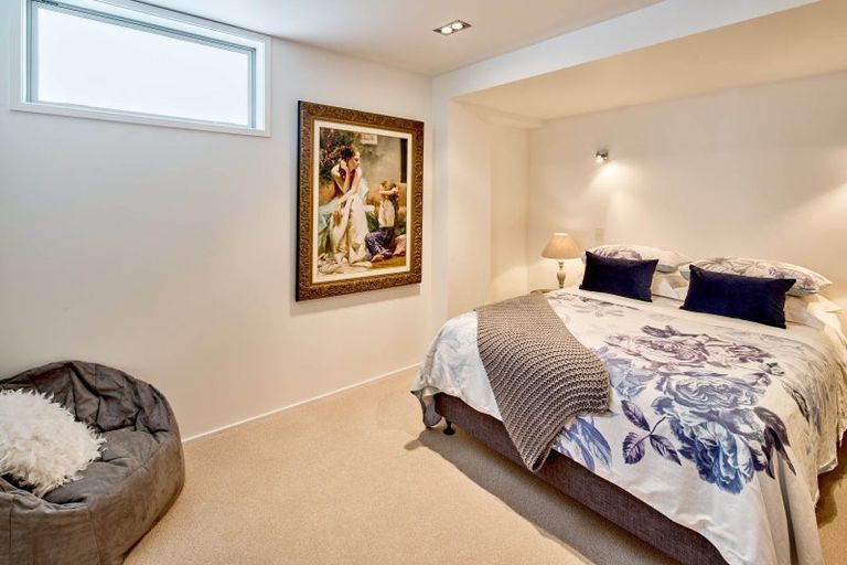 Photo of property in 1/16 Oriental Terrace, Oriental Bay, Wellington, 6011