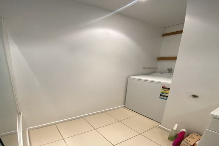 Photo of property in Coromandel Heights, 3/111 Coromandel Street, Newtown, Wellington, 6021