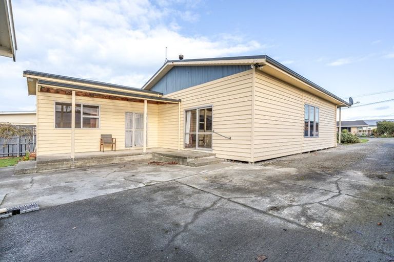 Photo of property in 121 Park Street, Winton, 9720