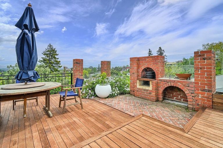 Photo of property in 11b Awarua Crescent, Havelock North, 4130