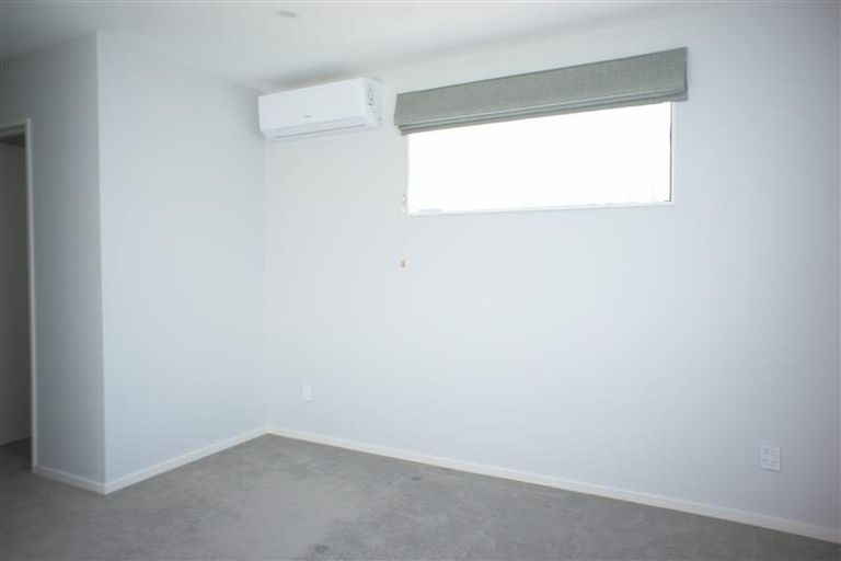 Photo of property in 42 Toanui Road, Hobsonville, Auckland, 0616