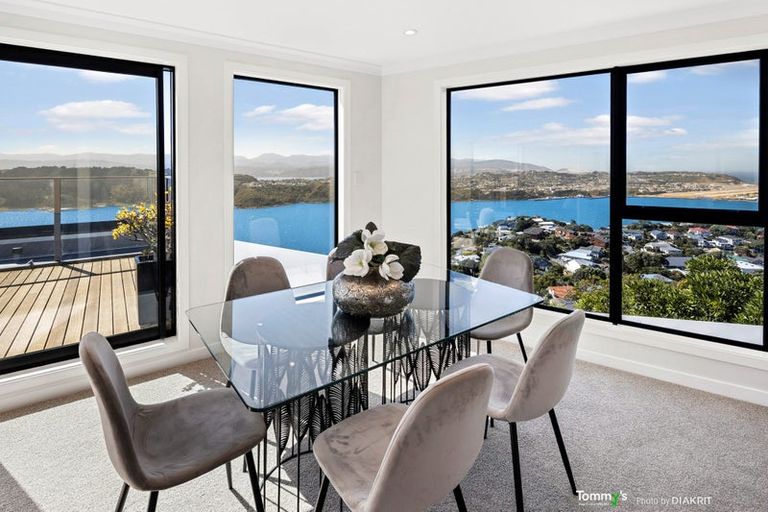 Photo of property in 25u2 Thane Road, Roseneath, Wellington, 6011