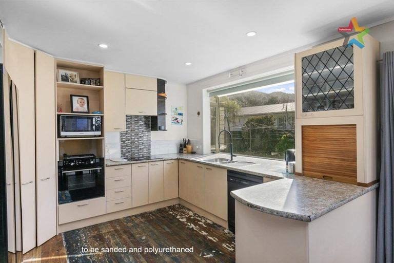 Photo of property in 109a Hine Road, Wainuiomata, Lower Hutt, 5014