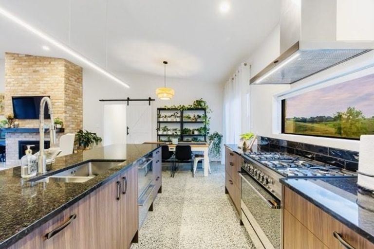 Photo of property in 312 Pukapuka Road, Pohuehue, Warkworth, 0983