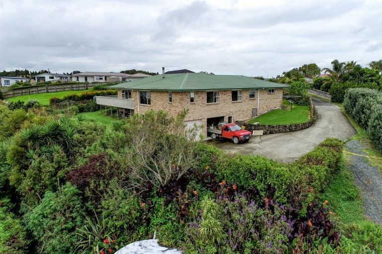 Photo of property in 16 Kotare Crescent, Pahi, Paparoa, 0571
