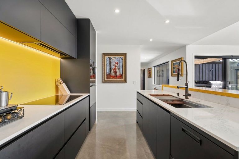 Photo of property in 3 Chimney Lane, Jacks Point, Queenstown, 9371