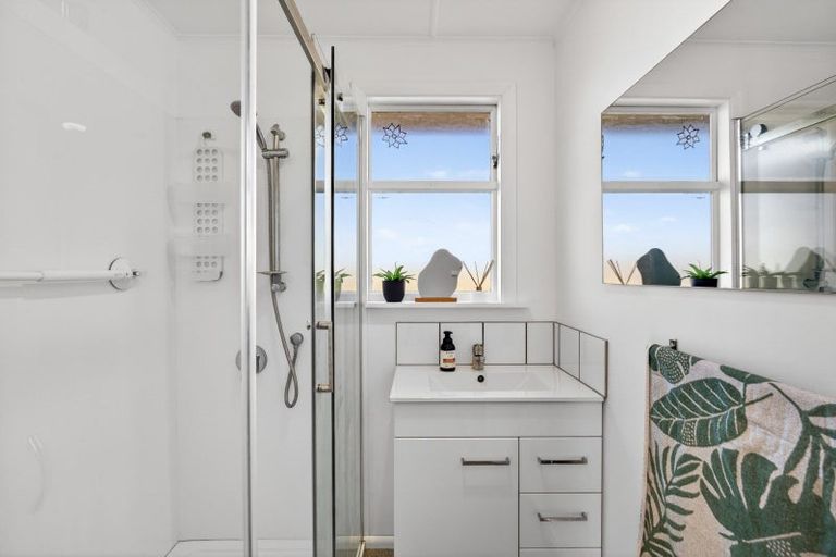 Photo of property in 32 Venables Avenue, Onekawa, Napier, 4110