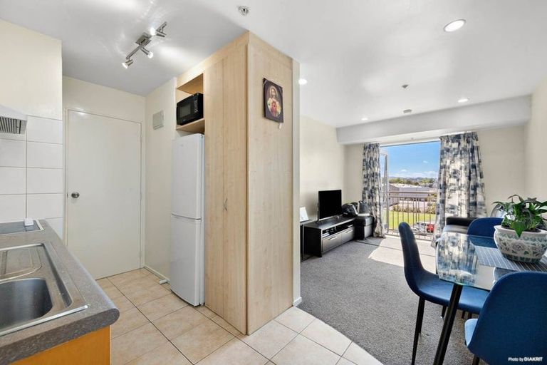 Photo of property in 10d Crown Lynn Place, New Lynn, Auckland, 0600