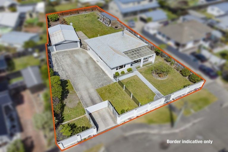 Photo of property in 8 Pandora Street, North New Brighton, Christchurch, 8083