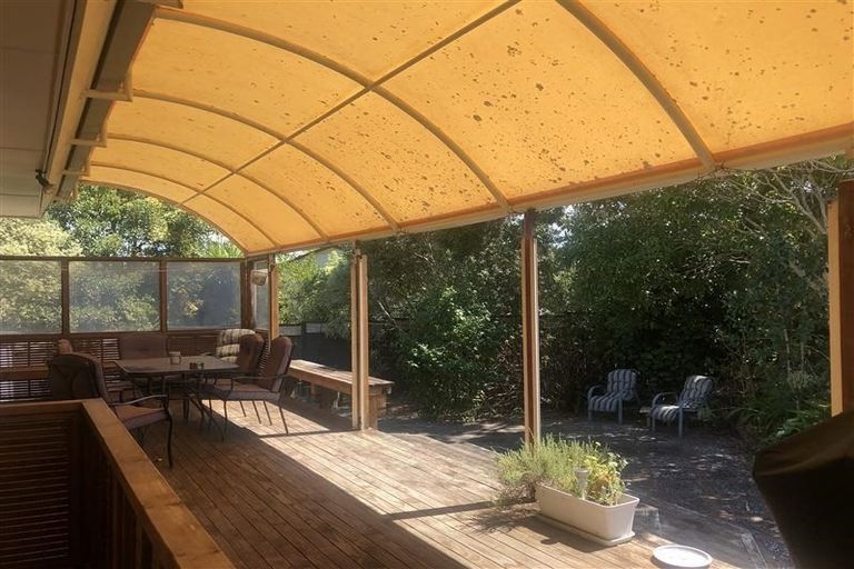 Photo of property in 95 Ocean View Road, Hillcrest, Auckland, 0627