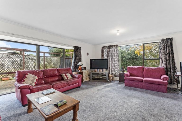 Photo of property in 7 Hickford Place, Okato, 4335