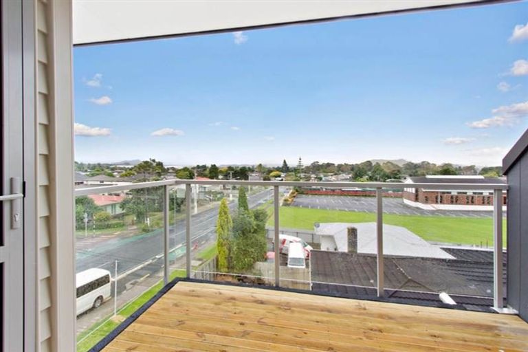 Photo of property in 37b Thomas Road, Mangere, Auckland, 2022