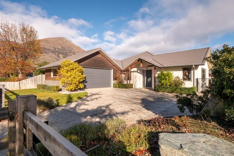 Photo of property in 38 Erskine Street, Lake Hayes, Queenstown, 9304