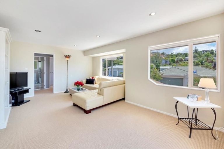 Photo of property in 50 Crestview Place, Browns Bay, Auckland, 0630