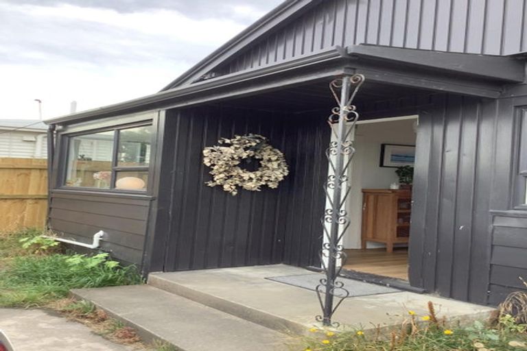 Photo of property in 12 Lonsdale Street, New Brighton, Christchurch, 8083