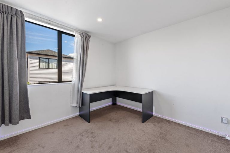 Photo of property in 15 Hoiho Road, Pukekohe, 2120