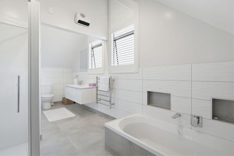 Photo of property in 74b Grand Vue Road, Kawaha Point, Rotorua, 3010
