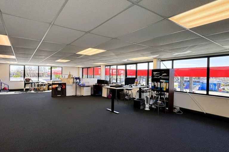 Photo of property in 150 Blenheim Road, Riccarton, Christchurch, 8041