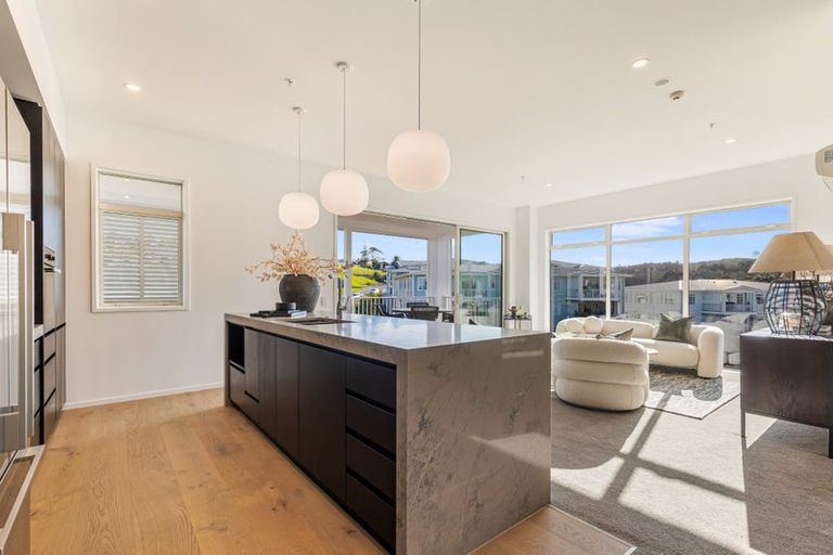 Photo of property in Eaves Bush Parade, Orewa, 0931