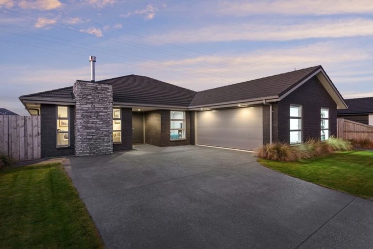 Photo of property in 32 Parklea Avenue, Halswell, Christchurch, 8025