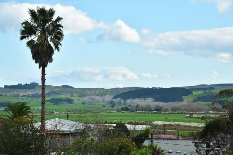 Photo of property in 20 Downer Street, Helensville, 0800