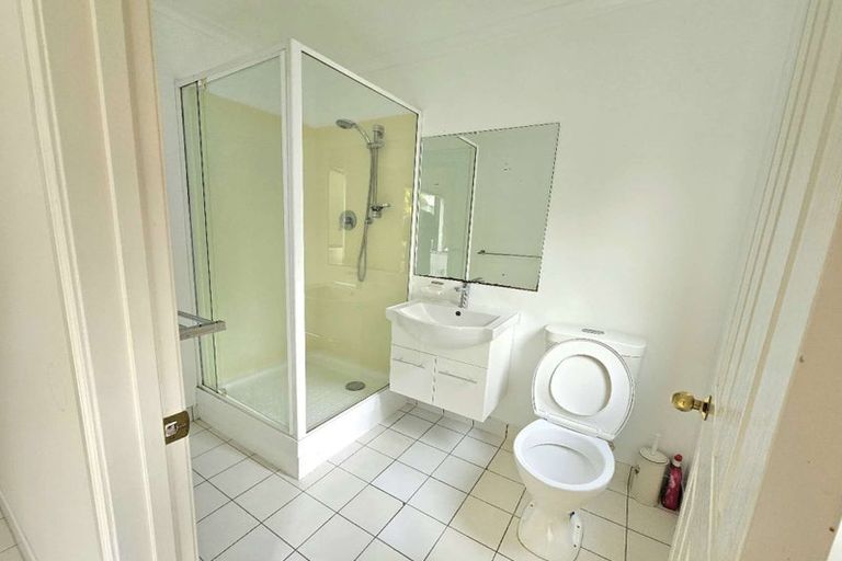 Photo of property in 33 Kinleith Way, Albany, Auckland, 0632