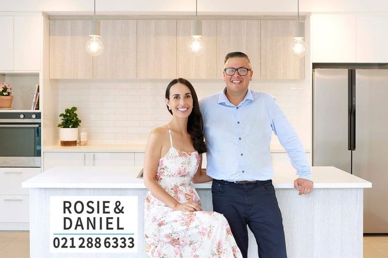 Photo of property in 33b Gill Avenue, Te Atatu Peninsula, Auckland, 0610