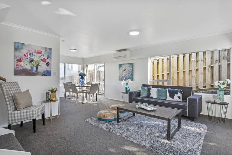 Photo of property in 1/72 Stanaway Street, Hillcrest, Auckland, 0627