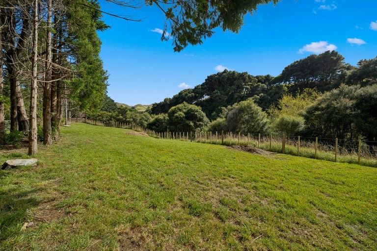 Photo of property in 74 Coroglen Rise, Pukerua Bay, 5026