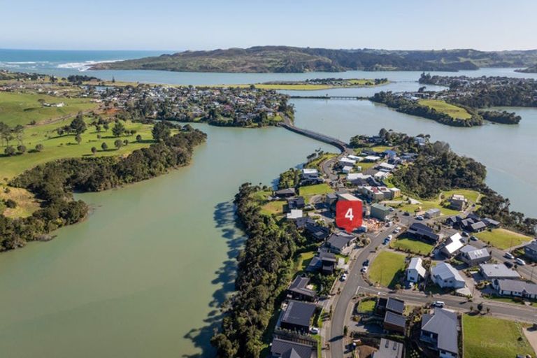 Photo of property in 4 Omahina Street, Raglan, 3225