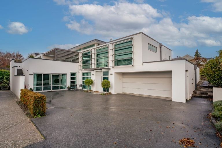 Photo of property in 15 Faulks Terrace, Wanaka, 9305